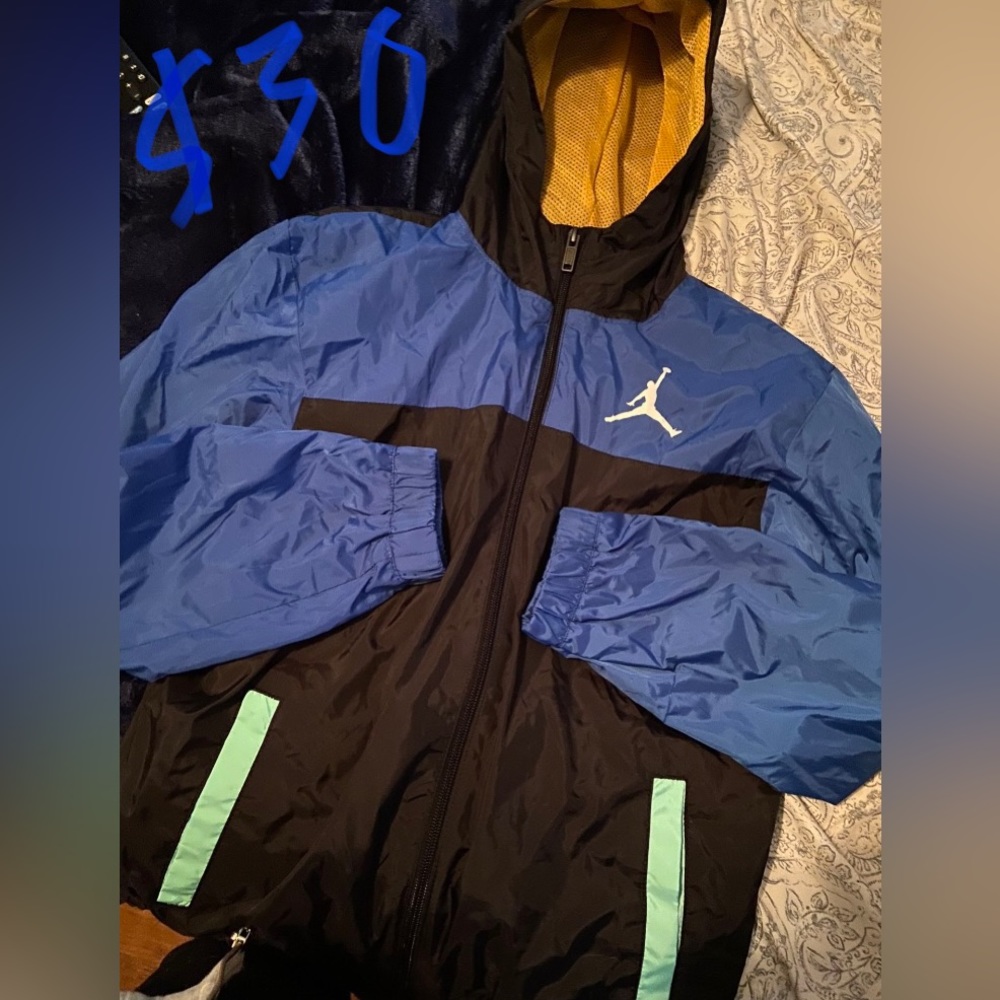 Boy Size M Jordan Windbreaker